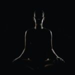 만성피로, 작지만 꾸준한 변화가 해답…한국인 일상에 맞는 생활 루틴 주목 person doing meditation pose